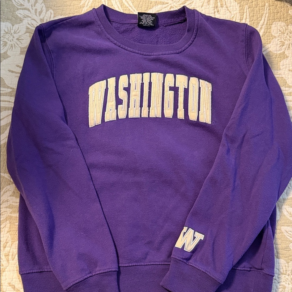 University of Washington Women's Purple Sweatshirt